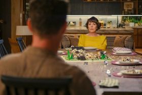 小田井涼平＆LiLiCoが「てかこれうち!?だから呼ばれた!?」とツッコミ！『ローズ家〜崖っぷちの夫婦〜』予告映像「VERSUS」編