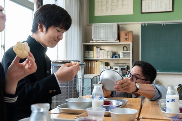 給食を愛する甘利田とケン、それぞれの信念がぶつかる――