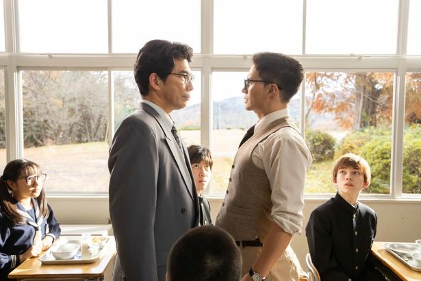“無言給食主義”の樺沢と、“給食自由主義”の甘利田。それぞれの想いが衝突する