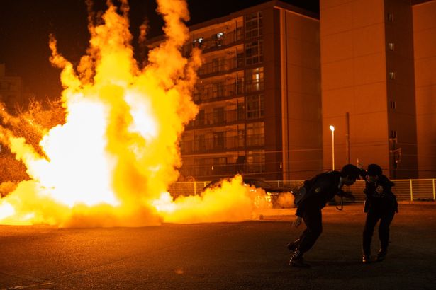 【写真を見る】坂東龍汰、驚愕！爆破シーンの迫力に「カッコいいリアクションを取ろうと思っていたんですが、無理でした」