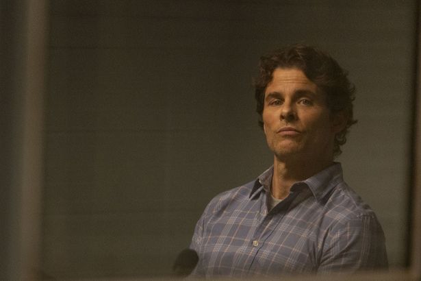 殺し屋ジョン・ノックス(マイケル・キートン)の疎遠になっている息子マイルズ役にジェームズ・マースデン