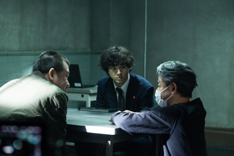 『爆弾』山田裕貴vs佐藤二朗、取調室で緊迫の演技合戦！アドリブ炸裂、「2人にしかわからない世界があった」