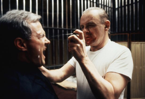 精神病院に監禁されている天才精神科医レクターにアンソニー・ホプキンスが扮する『羊たちの沈黙』