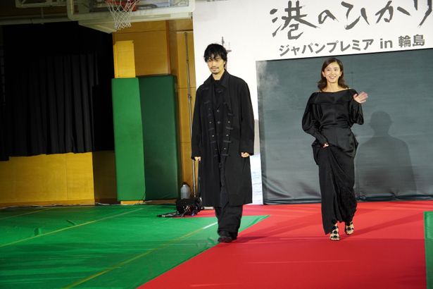 『港のひかり』「ジャパンプレミアin輪島～能登に元気を～」の様子