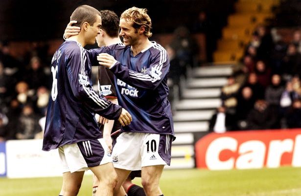 ギャラガー兄弟が「Who Put The Weight Of The World On My Shoulders?」を提供したサッカー映画『GOAL!』