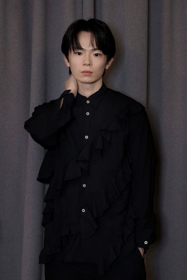 本作では劣悪な環境で育ち闇バイト組織の手先となるマモルを演じる