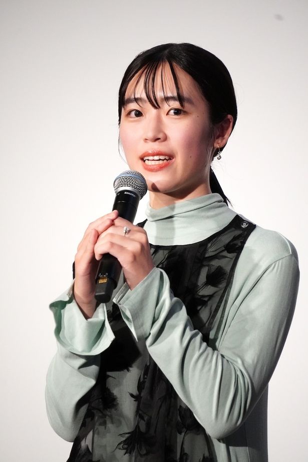 『恋に至る病』初日舞台挨拶に登壇した小林桃子