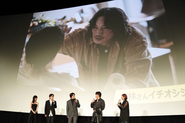 綾野剛は、汗も自在に変化させる!?　俳優力に驚き