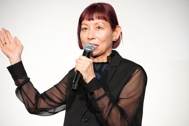 『愚か者の身分』公開記念舞台挨拶の様子