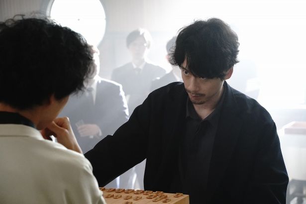 『盤上の向日葵』は10月31日(金)より公開