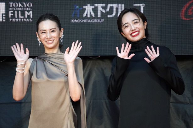 北川景子＆森田望智のお目見えに、会場から歓声が上がった