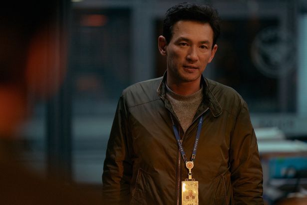 家族のことを気遣う暇もなく昼夜を問わず犯罪と戦うソ・ドチョル