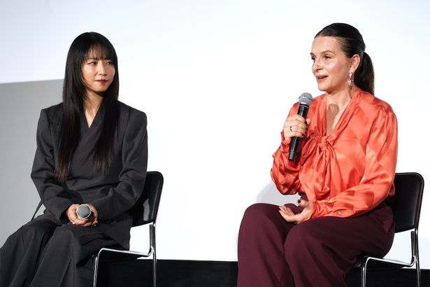 お互いの出会いを振り返った