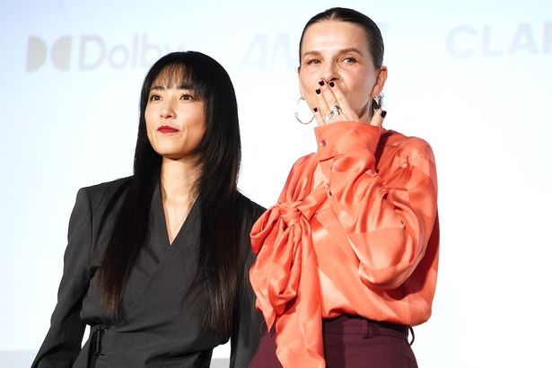 投げキッスでトークイベントを締めくくった