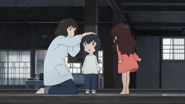 おおかみおとこを父に持つ2人のおおかみこどもとその母親の絆と成長を描いた『おおかみこどもの雨と雪』