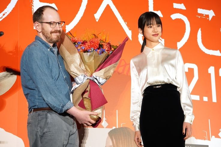映画『エディントンへようこそ』(12月12日公開)のジャパンプレミアでの舞台挨拶に登壇したアリ・アスター監督と河合優実