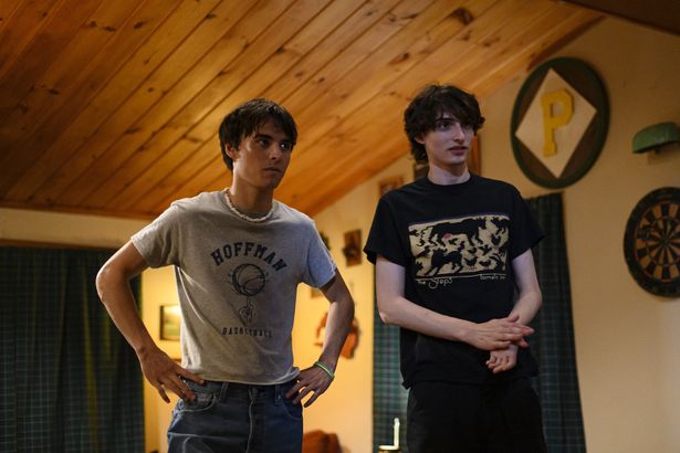 【写真を見る】「ストレンジャー・シングス」のマイク役でおなじみ、フィン・ウォルフハードが長編監督デビュー！