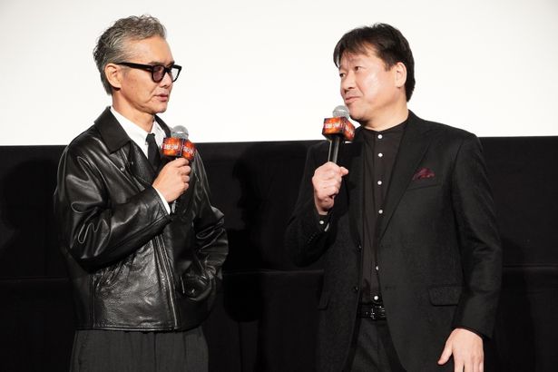 『爆弾』公開初日舞台挨拶の様子