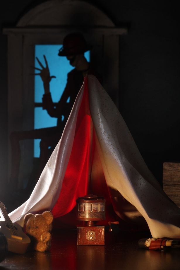 死霊館 エンフィールド事件 / へそ曲がり男 アルティメット 7インチ アクションフィギュア