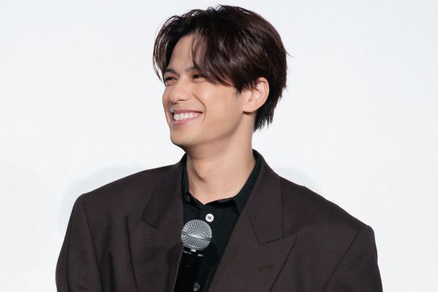 『（LOVE SONG）』公開記念舞台挨拶の様子