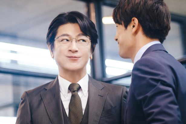 及川光博演じるソウタの上司ジン