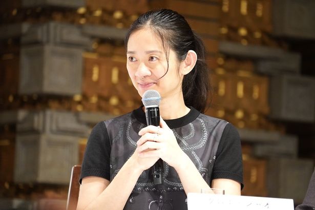 最新作映画『ハムネット』(2026年公開予定)への評判も上々だというクロエ・ジャオ監督