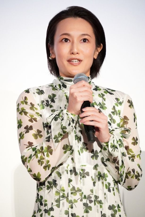 『レンタル・ファミリー』アジアン・プレミアに登壇した篠崎しの