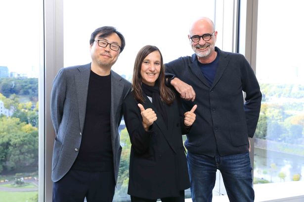 くだけた表情で撮影に応じてくれたチョン・ハンソク、サブリナ・バラチェッティ、トーマス・ベルタッケ