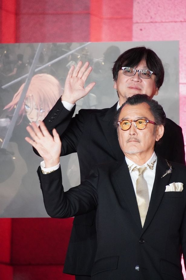 細田守監督とヴォルティマンド役の吉田鋼太郎