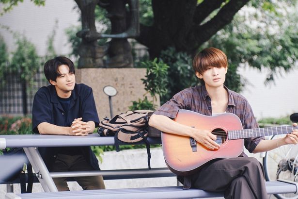 【写真を見る】「この想いはきっと届かない」とカイへの気持ちを胸にしまい、親友として側にいると決めていたソウタ