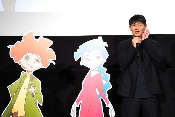 ジュゼッペ、ペチカの隣で微笑む高橋監督