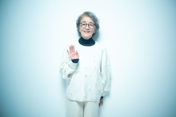 倍賞千恵子、「毎日、浩二さんに会うのが楽しみになっていった」と笑顔