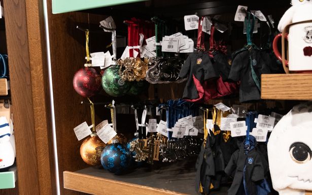 “推し寮”のオーナメントを揃えてみては？