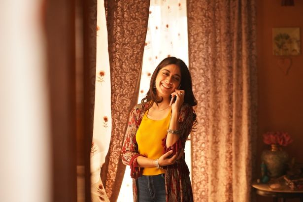 インド映画界の新ミューズ『KILL 超覚醒』ヒロイン役、ターニャ・マニクタラの場面写真が到着