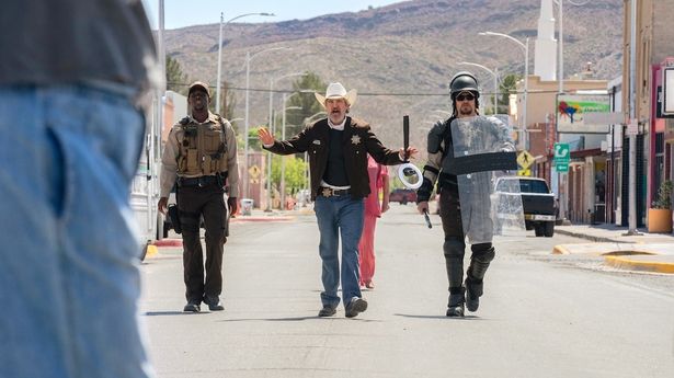 『エディントンへようこそ』場面カット