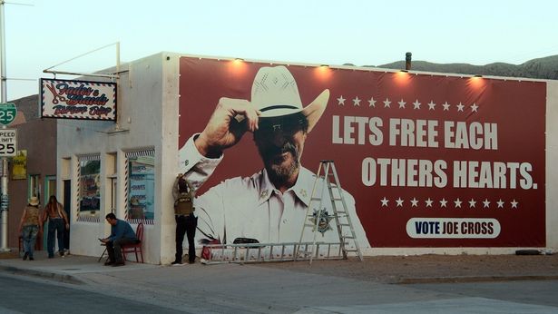 『エディントンへようこそ』場面カット