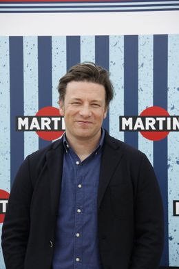 1億5000万ポンド！“裸のシェフ”ことジェイミー・オリバー