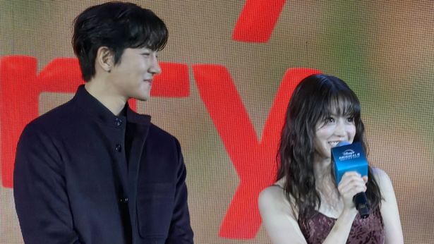 チ・チャンウクと今田美桜は2人そろって登壇！