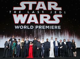 ついに『スター・ウォーズ/最後のジェダイ』がお披露目！