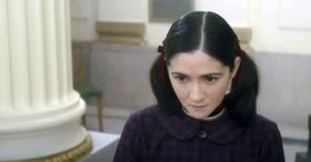 エスターに共犯者か、同じ境遇の強敵が現れる!?