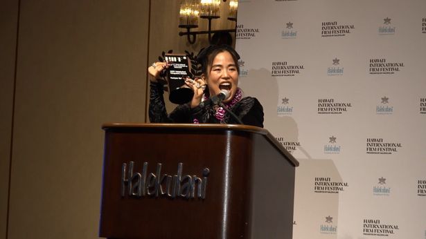 ハワイ国際映画祭の授賞式翌日には、現地のテレビ番組からオファーがあり朝の番組に生出演！