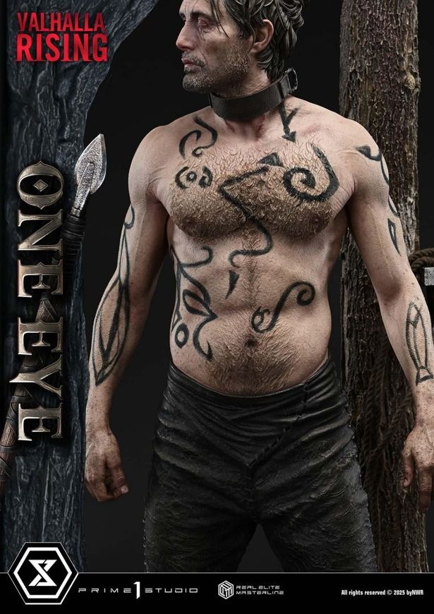 タトゥーまみれの体もなんともリアルだ(「リアルエリートマスタ－ライン ヴァルハラ・ライジング ワン・アイ アルティメットボーナス版」)