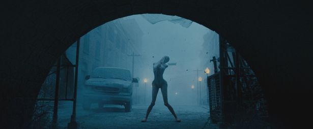 ”サイレントヒル”で、ジェイムスは追い詰められていく(『Return to Silent Hill(原題)』)