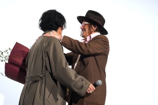 赤西とデップには共通の友人がいるという