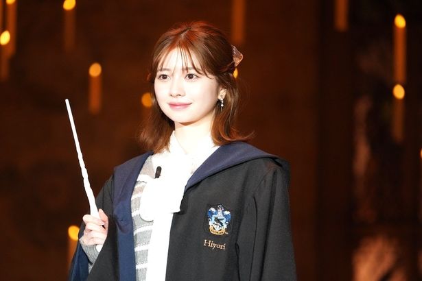  一昨年の誕生日に大広間の扉を開けたと明かしていた