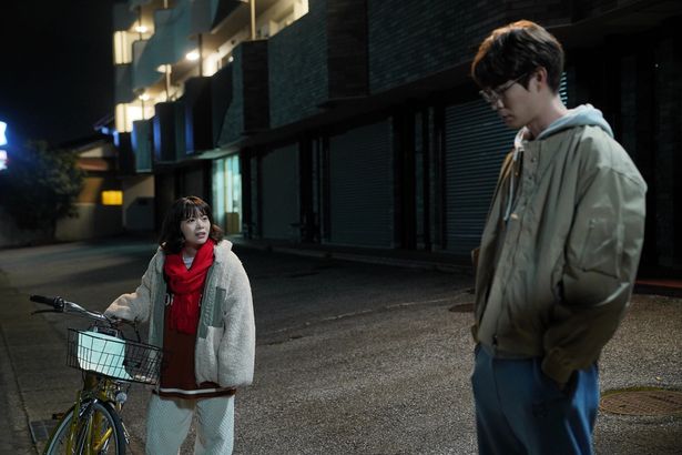 育児をしながらの試験勉強に励むタモツと、一家の大黒柱として仕事に邁進するサチの間に、小さなすれ違いが生じていく…