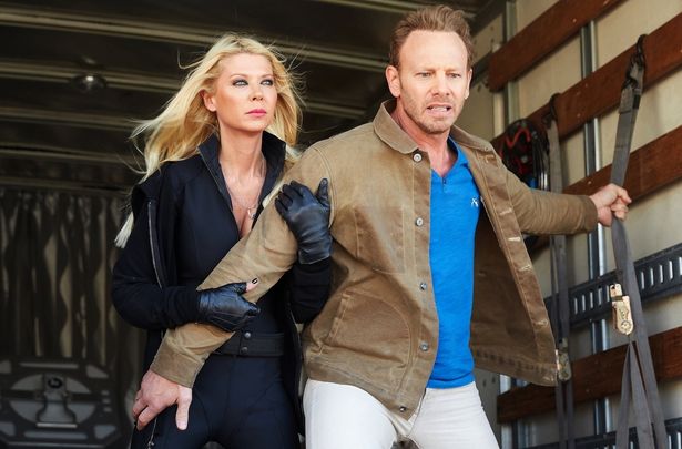 新作は、フィンとエイプリルの若き日が描かれる前日譚！(画像は『シャークネード４』より)