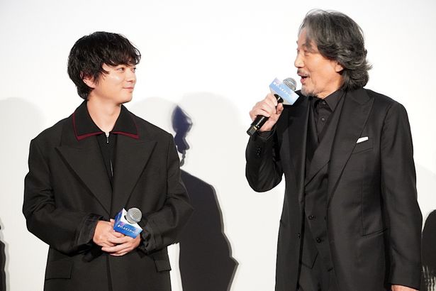 役所広司、染谷将太に嫉妬!?