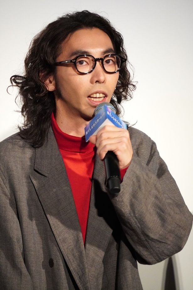 『果てしなきスカーレット』初日舞台挨拶に登壇した柄本時生