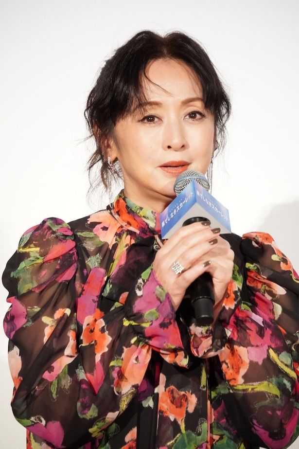 『果てしなきスカーレット』初日舞台挨拶に登壇した斉藤由貴